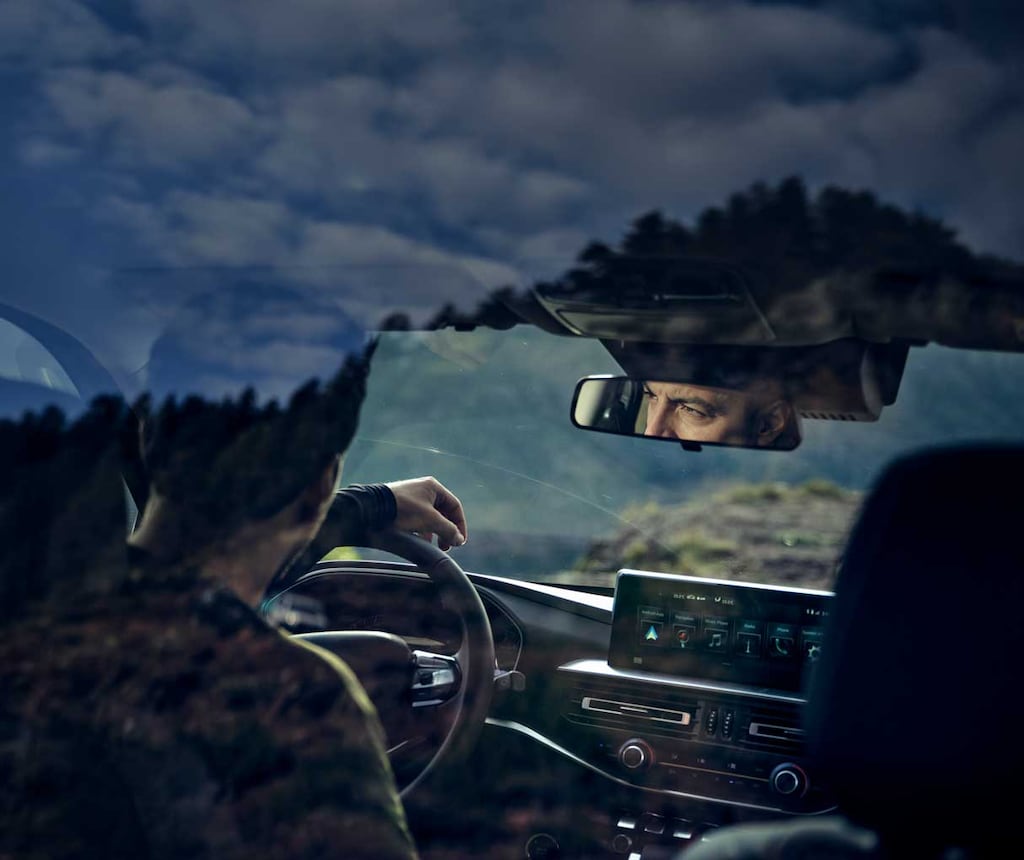 pick-up PEUGEOT LANDTREK qualité de vie à bord